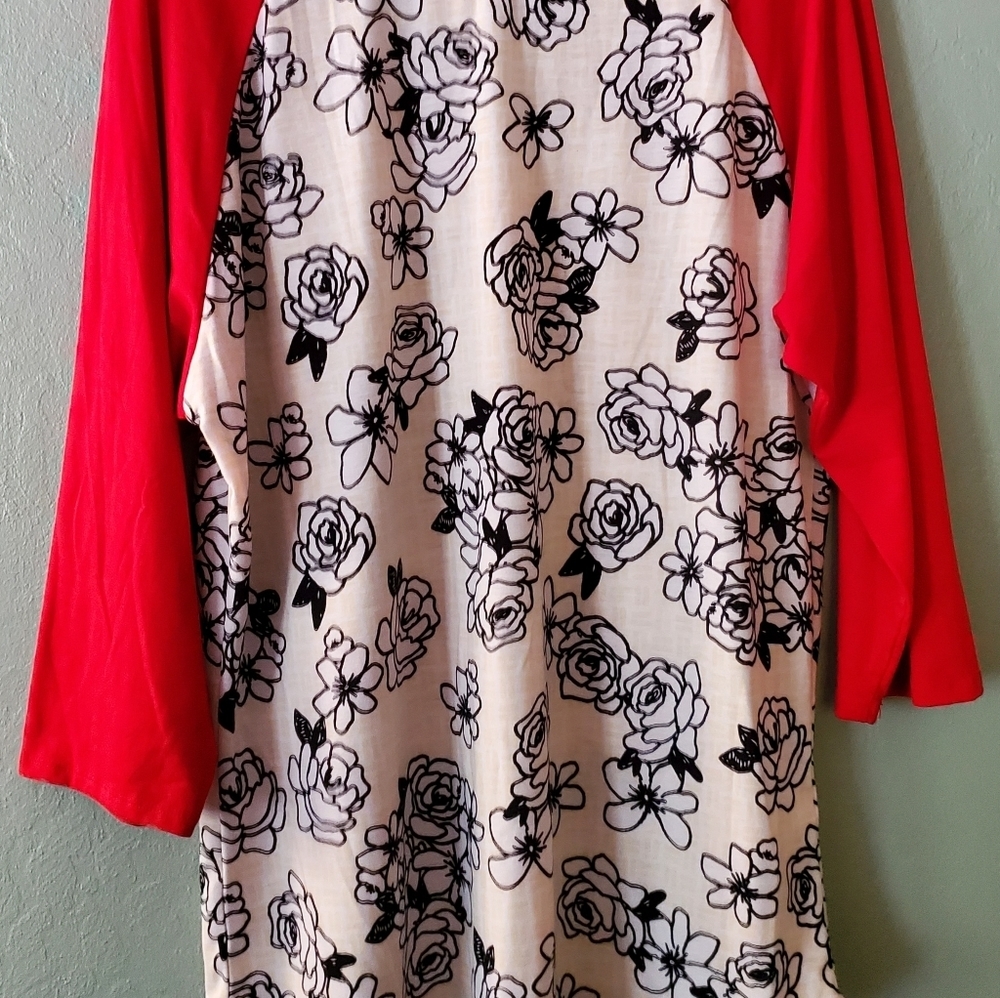 LulaRoe T Shirt/Tunic